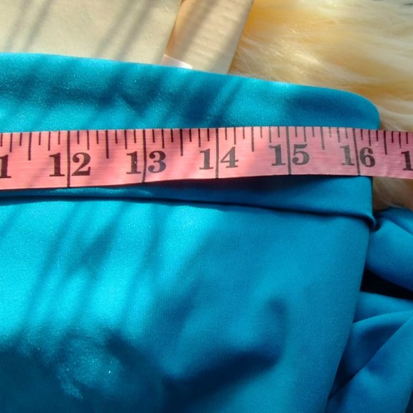 LILYIN (M) Elegant one Shoulder Ruched Banded Waist Slit Cocktail Pencil Dress - Picture 9 of 9